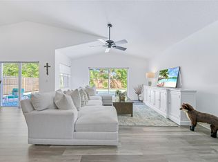 7541 NW 28th St, Margate, FL 33063