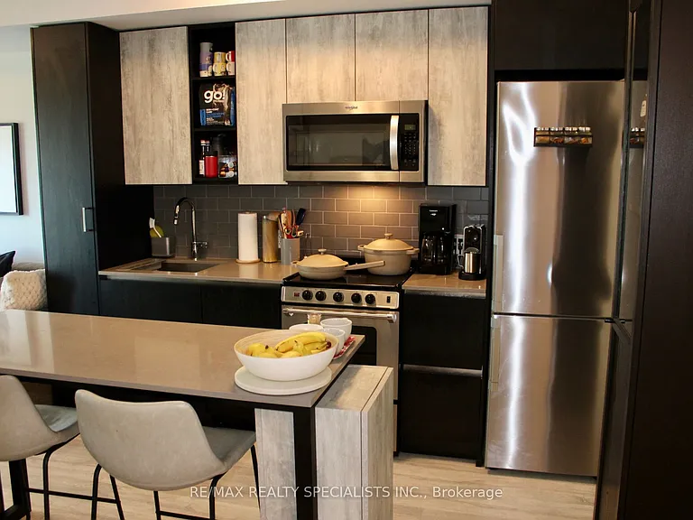 251 Manitoba St #809 — Photo 3