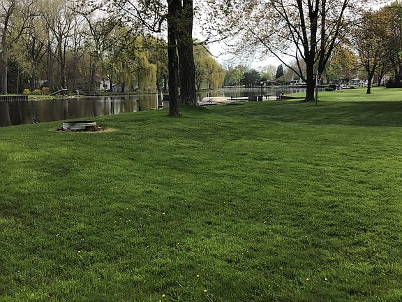 4th image of 3743 Kawkawlin River Dr