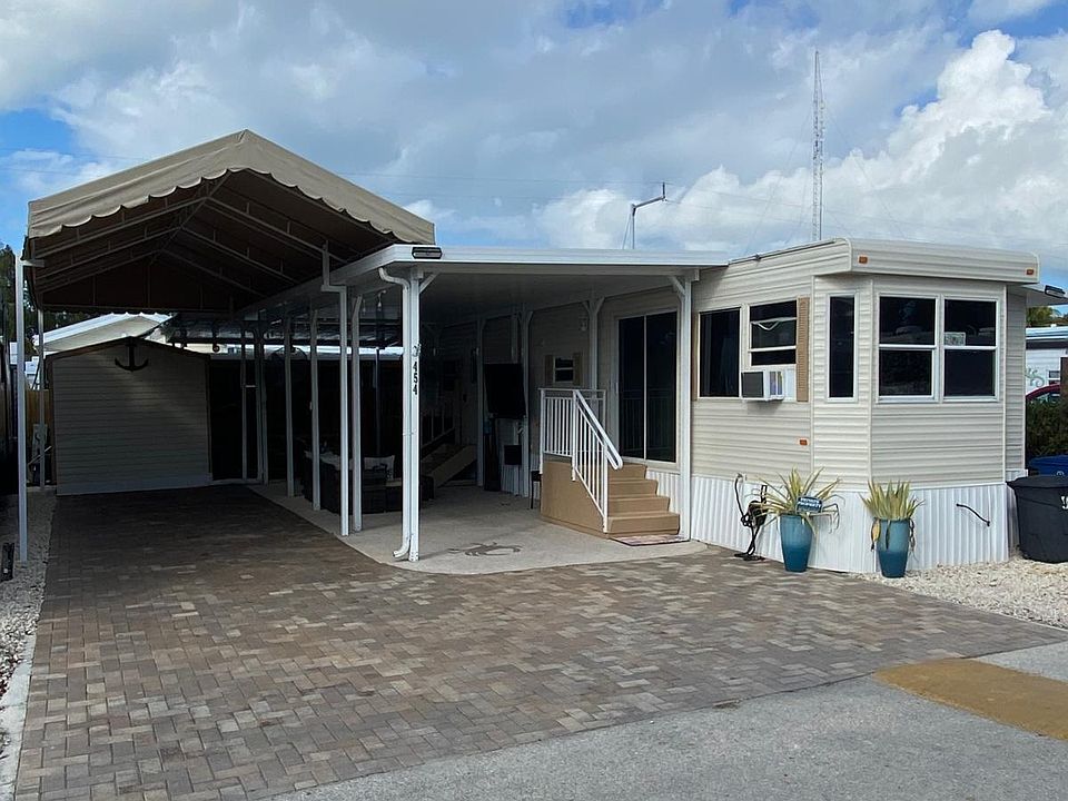 1st image of 325 Calusa St #454