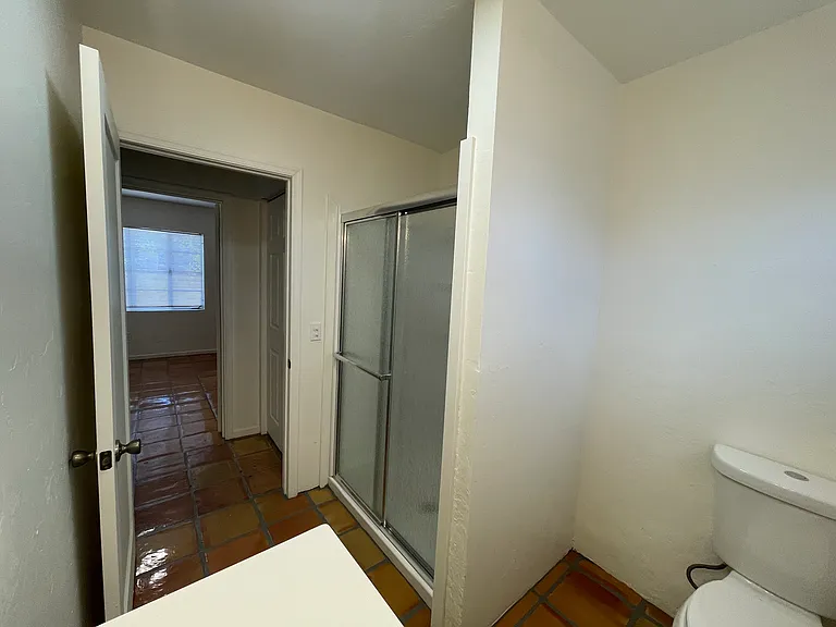 318 N Fremont Ave — Photo 10