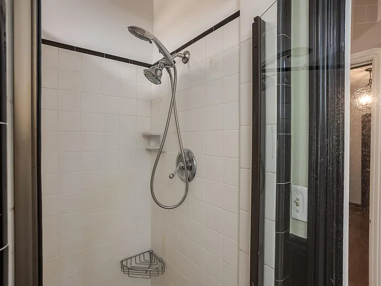 15766 Highland Dr — Photo 16