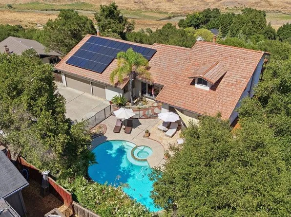 17240 Copper Hill Dr, Morgan Hill, CA 95037