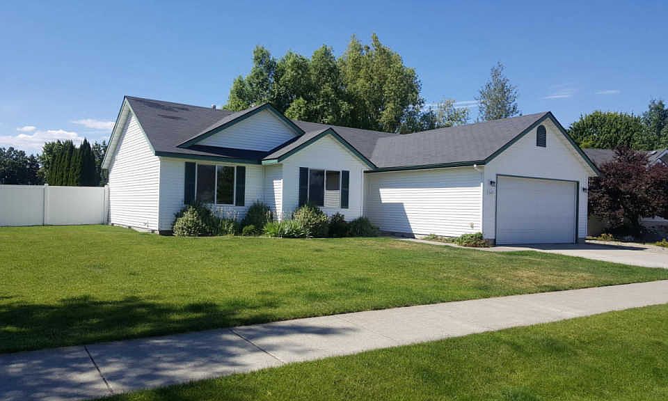 1st image of 8265 N Brookside Dr