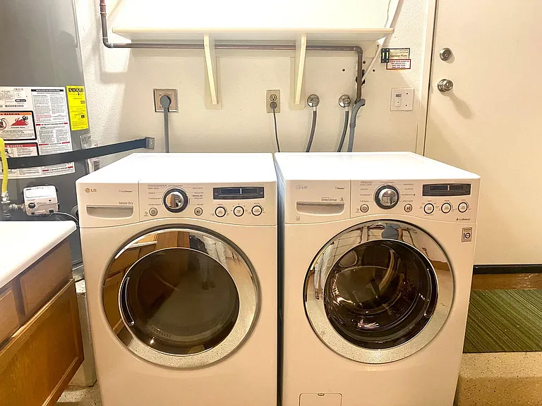 Washer/dryer (both electric)
