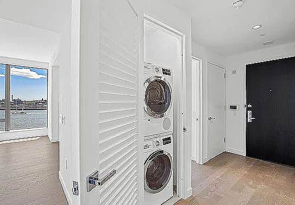 4th image of 252 South St #8E