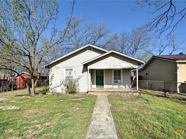 875 Porter St, New Braunfels, TX 78130