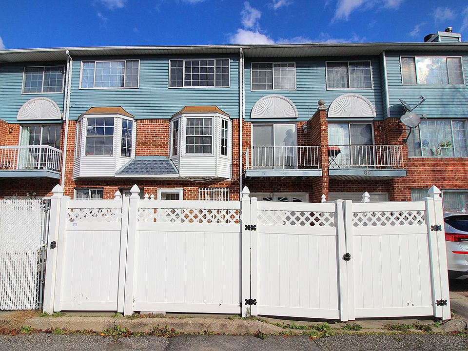 1st image of 37 Edward Ct