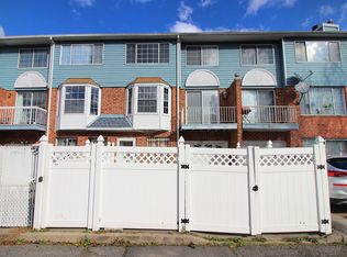 37 Edward Ct, Staten Island, NY 10314