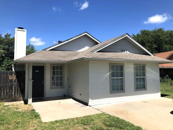 1803 Dickens Dr