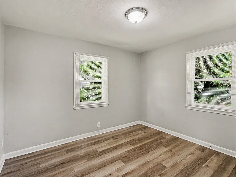 5613 Statler Ave — Photo 12