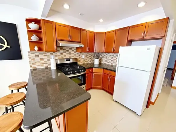 815 52nd Street image 1 of 8