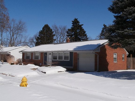 4th image of 7124 Middlebury Dr