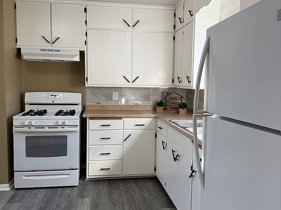 4th image of 907 Apple St