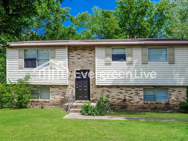 3216 Uvalde Ln NW — Photo 2