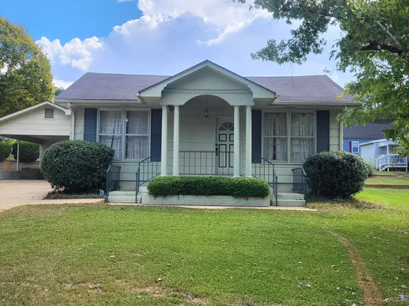 302 Denson St, Valley, AL 36854