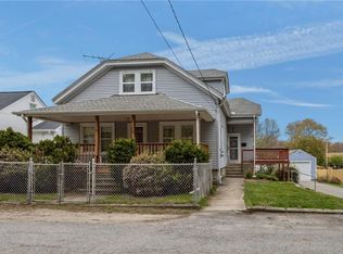 86 Fall St, Woonsocket, RI 02895