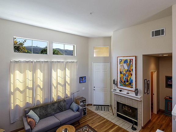 5th image of 2369 N Ventura Ave #50