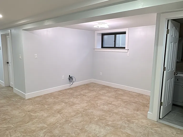 119-45 Sutphin Blvd #B — Photo 6