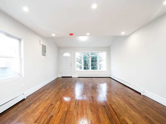 4th image of 5212 Avenue M