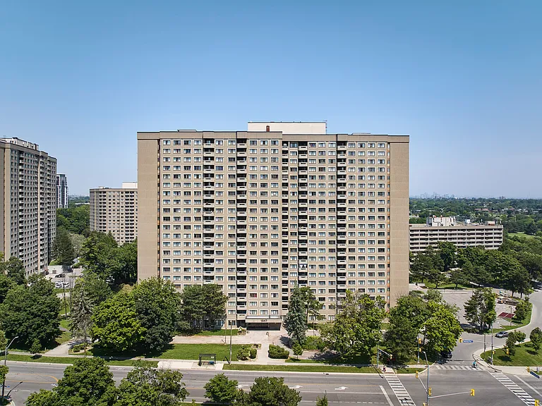 1547 Mississauga Valley Blvd — Photo 1