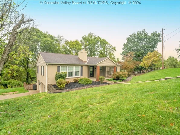 1713 Rolling Hills Rd, Charleston, WV 25314