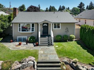 3040 48th Ave SW, Seattle, WA 98116