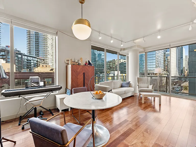 910 Lenora St #903 — Photo 1