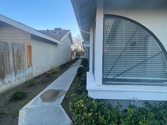 4th image of 1537 E Vassar Dr