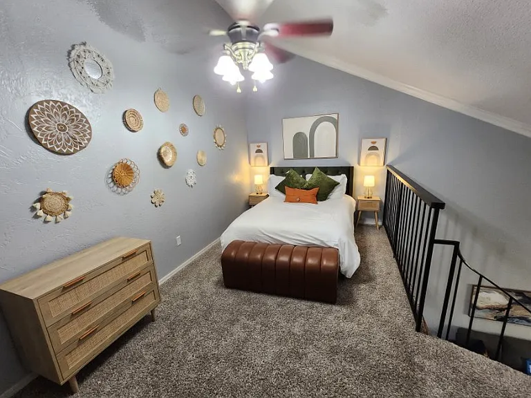 11120 Stratford Dr #211 — Photo 32