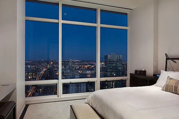 Sold by Avenue Real Estate | media 36