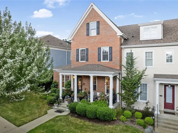 1641 Overton Ln, Pittsburgh, PA 15217