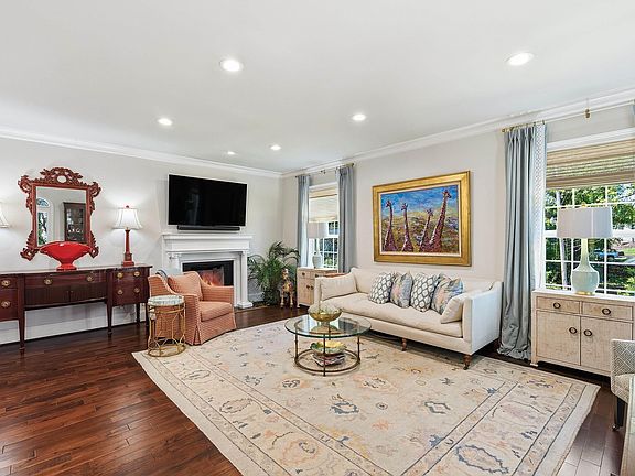 5th image of 101 Biltmore Dr