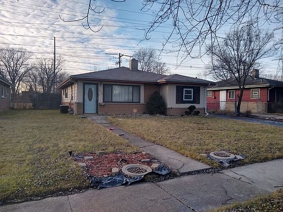 2nd image of 1234 Balmoral Ave