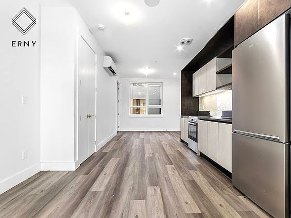 4th image of 2337 Bedford Ave #5A
