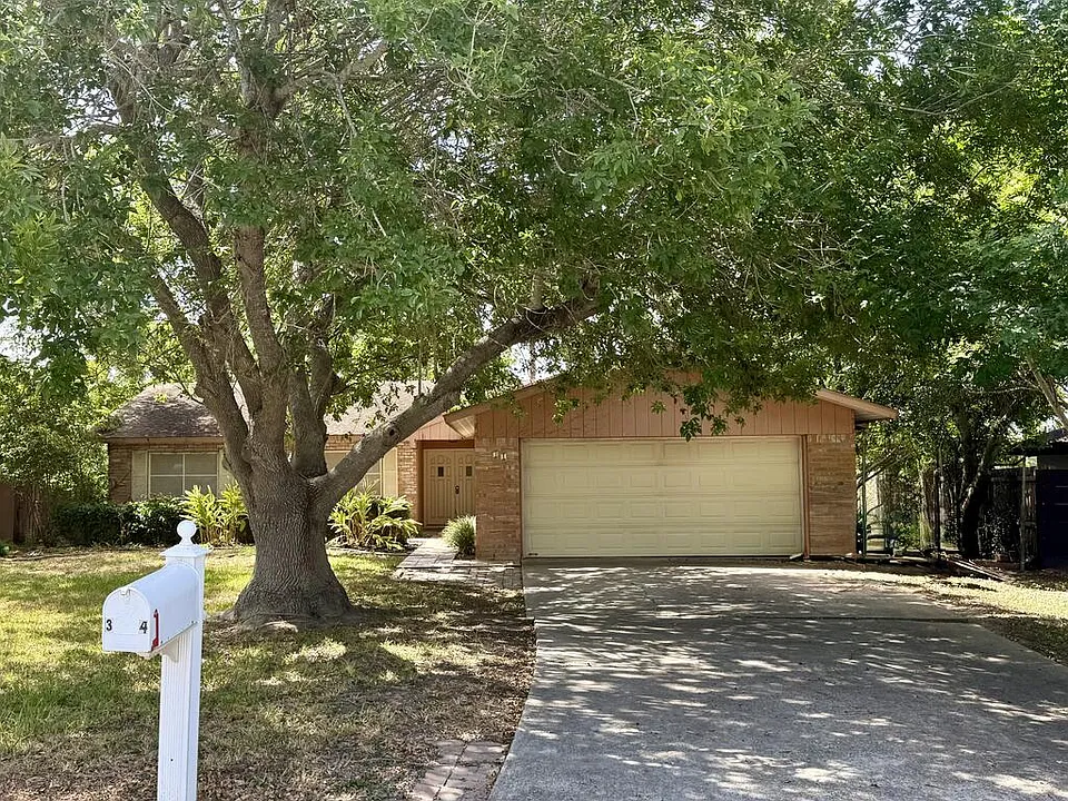 34 Red Bay Cir