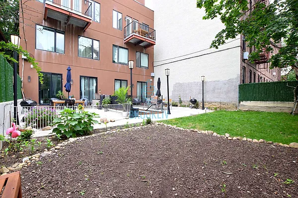 Rented by null | media 12