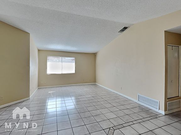 4th image of 10270 E Woodhaven Ln