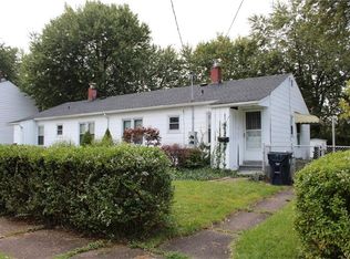 133 Ridgewood Cir, Lackawanna, NY 14218