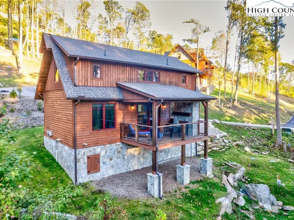 22 Tioga Drive, Banner Elk, NC 28604