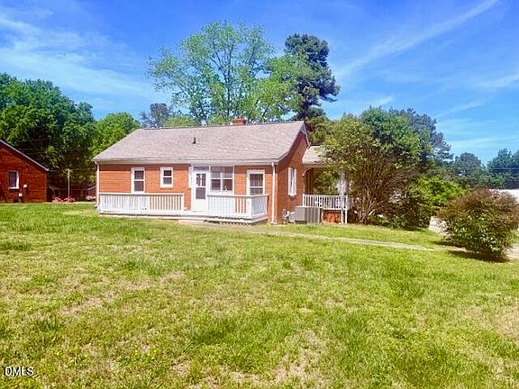2nd image of 204 Forest Rd
