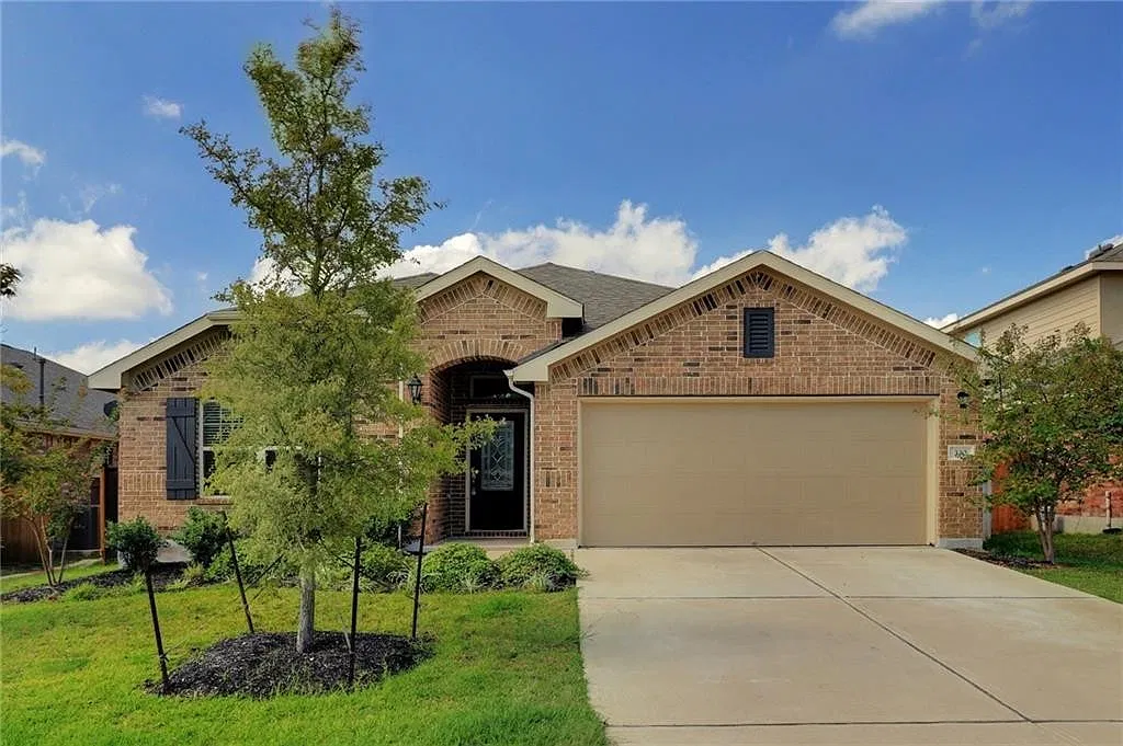 Beautiful One Story four (4) Bedroom home in Teravista Georgetown. Tile in all main areas, carpet... — Photo 1