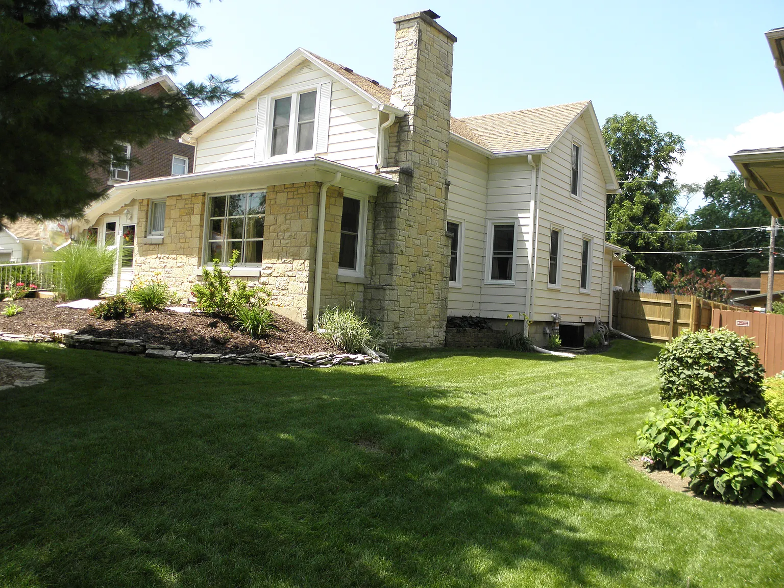 617 N William St photo 1