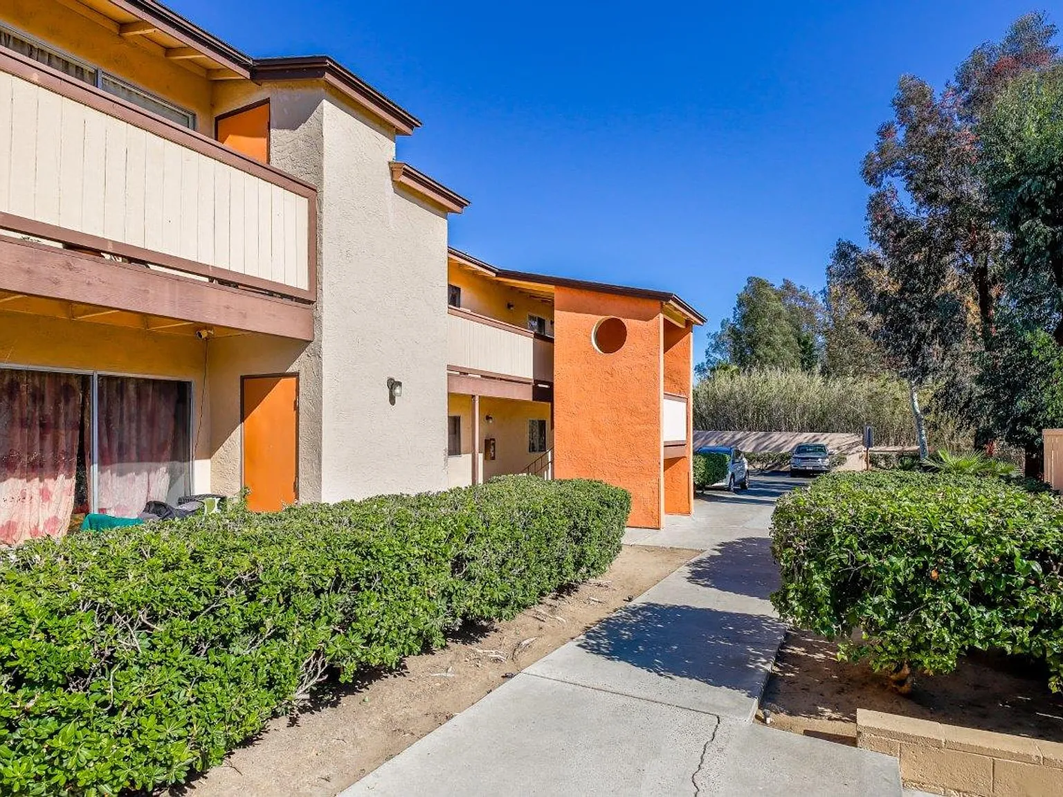 Monte Vista Apartments — Photo 3