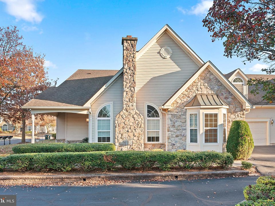 1st image of 89 Villa Dr #58