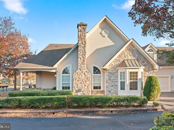 89 Villa Dr #58, Warminster, PA 18974