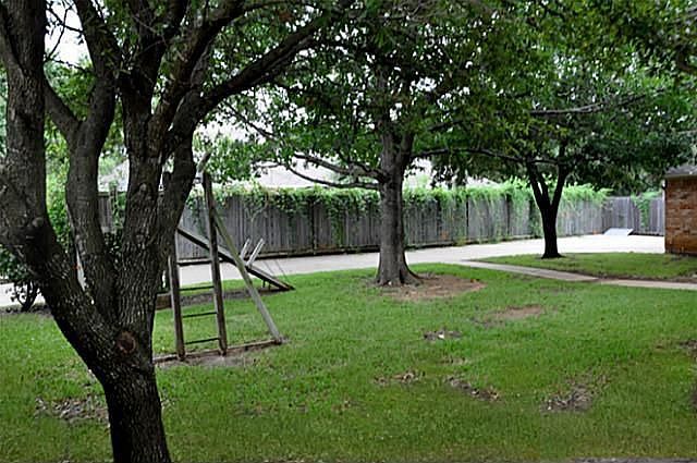 1st image of 6000 Honeytree Dr