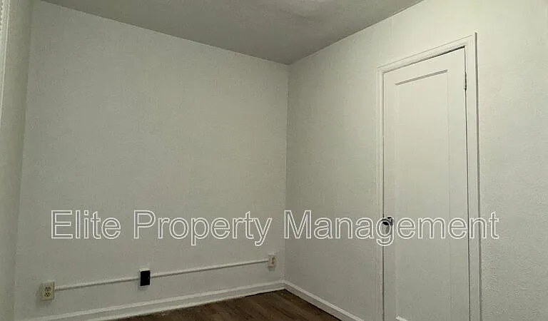 200 W Arroyo Ave #B — Photo 13