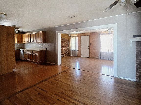 5th image of 2603 Cambridge St