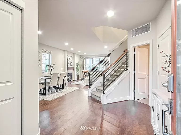 5113 NE 11th Pl — Photo 17